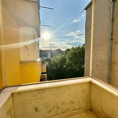 Downtown Delight By Lmg Daire