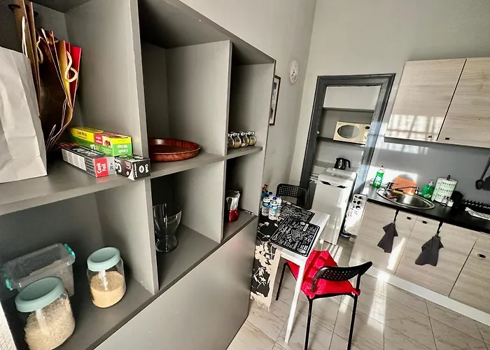 Downtown Delight By Lmg