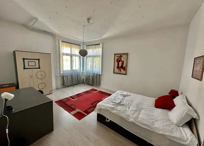 Downtown Delight By Lmg * ソフィア